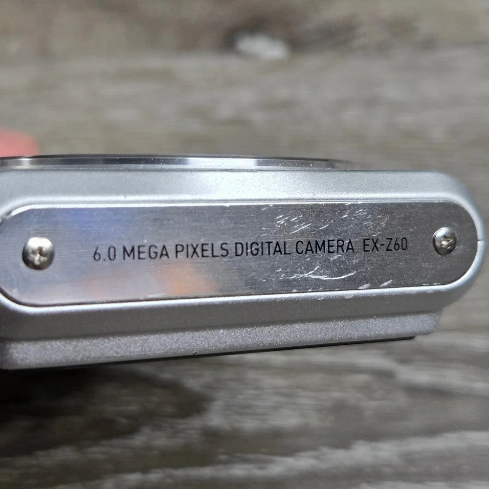 Casio EX-Z60 Exilim Digital Camera Unisex Silver 6.0MP 3x Optical Zoom Tested